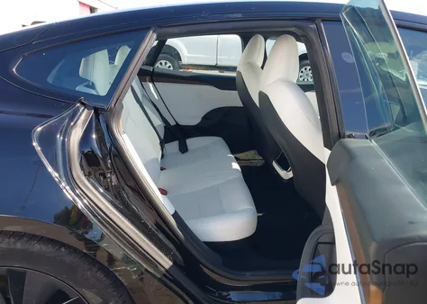 2024 Tesla Model S Long Range z USA, uszkodzony, nr VIN 5YJSA1E57RF534644